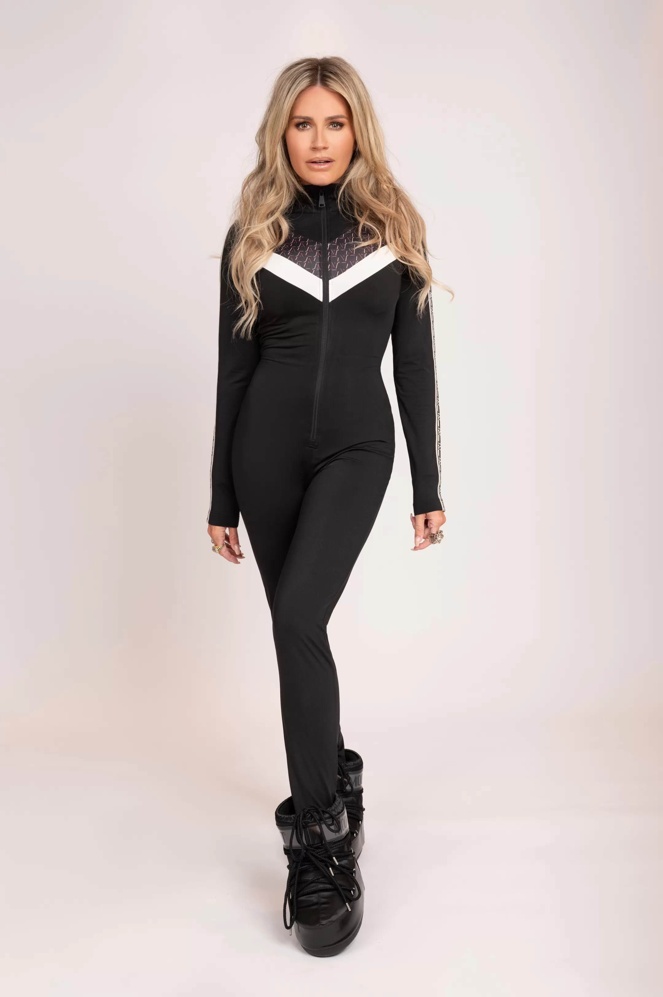 Flash Sale NIKKIE Colorblock onesie Black