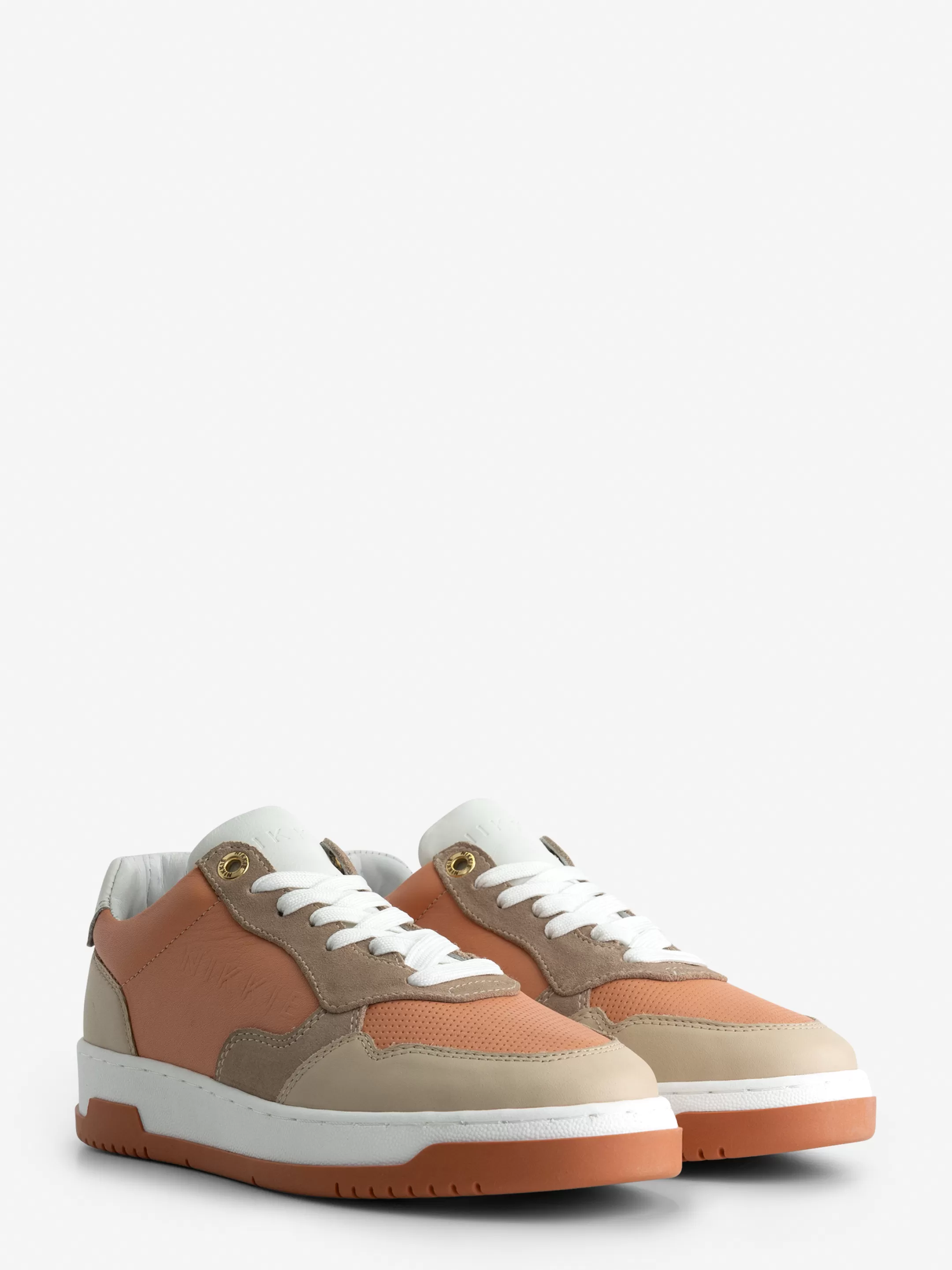 Shop NIKKIE Low sneaker Pearl