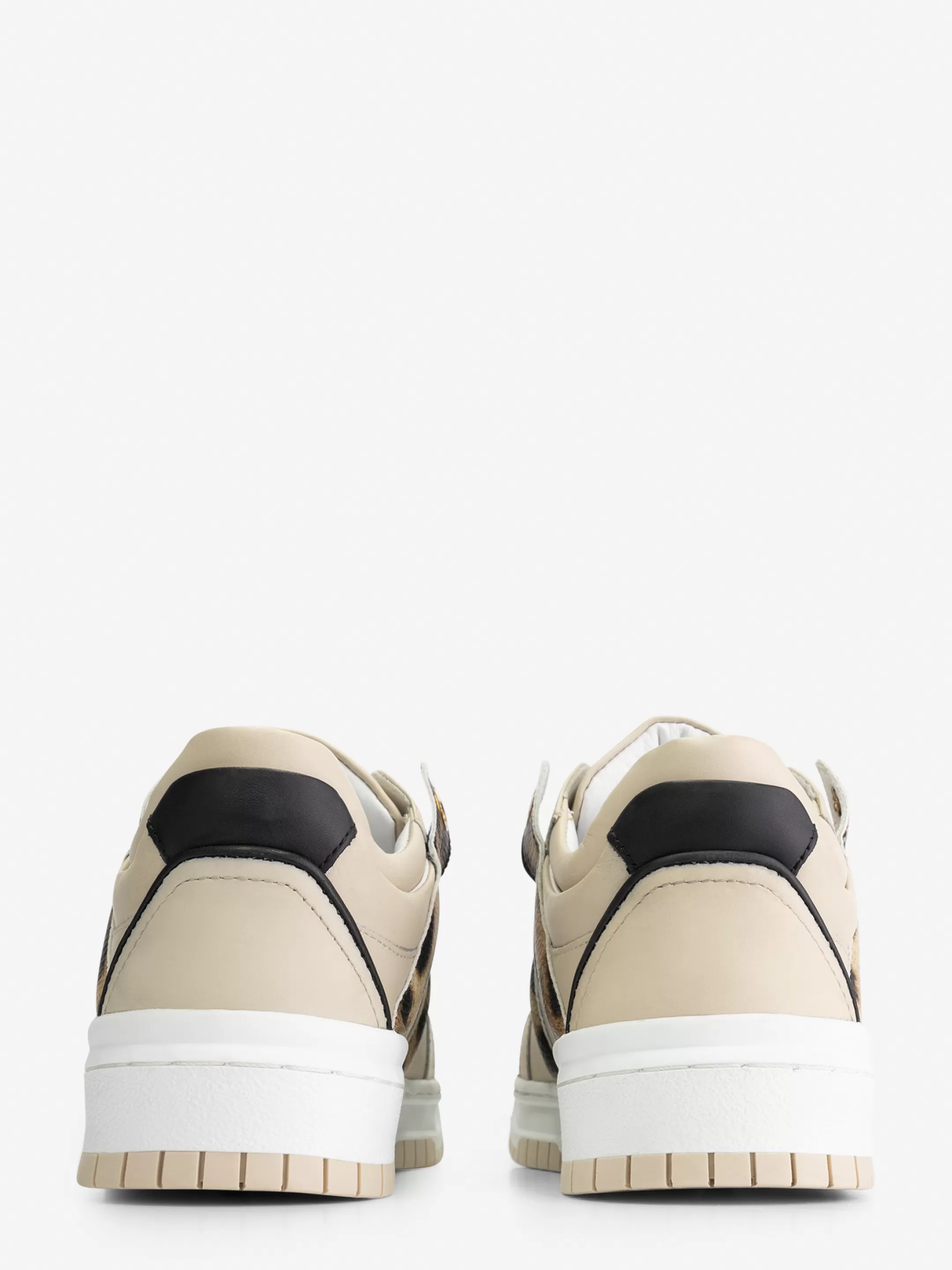 Best NIKKIE Low sneakers Cream