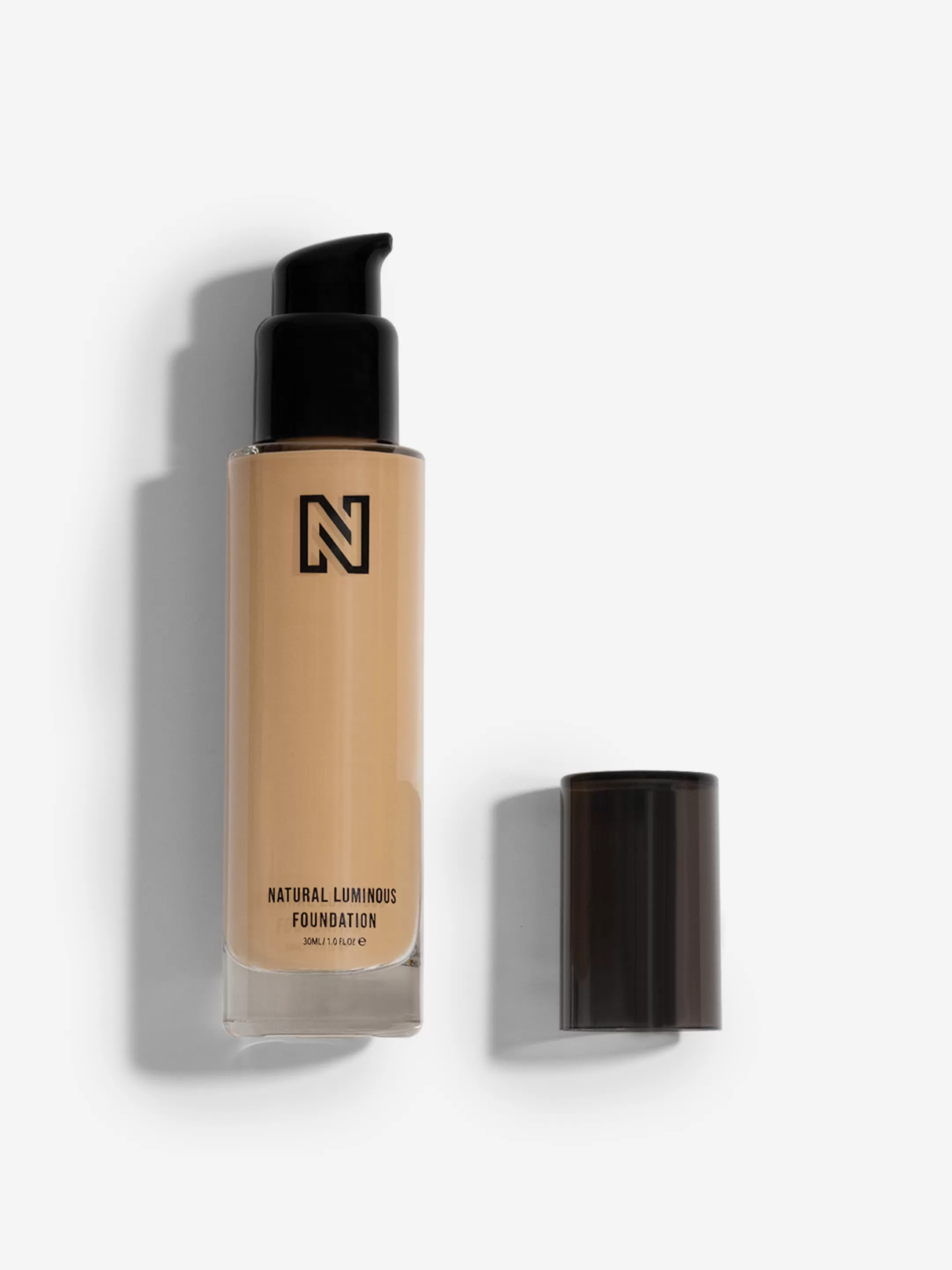 Discount NIKKIE NATURAL LUMINOUS FOUNDATION 025 - Medium Dark