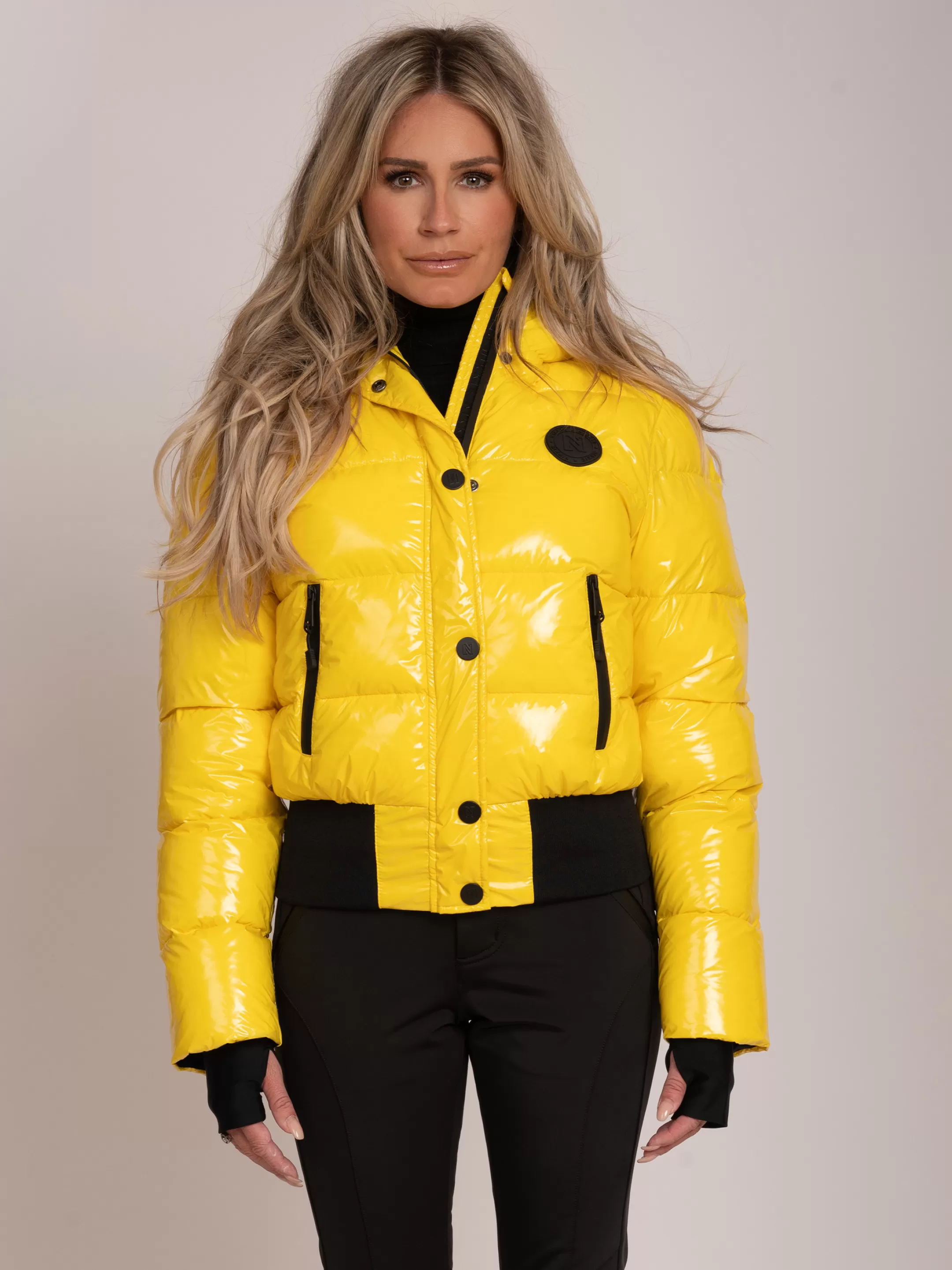 Fashion NIKKIE Shiny ski jacket with hood Vibrant Yellow