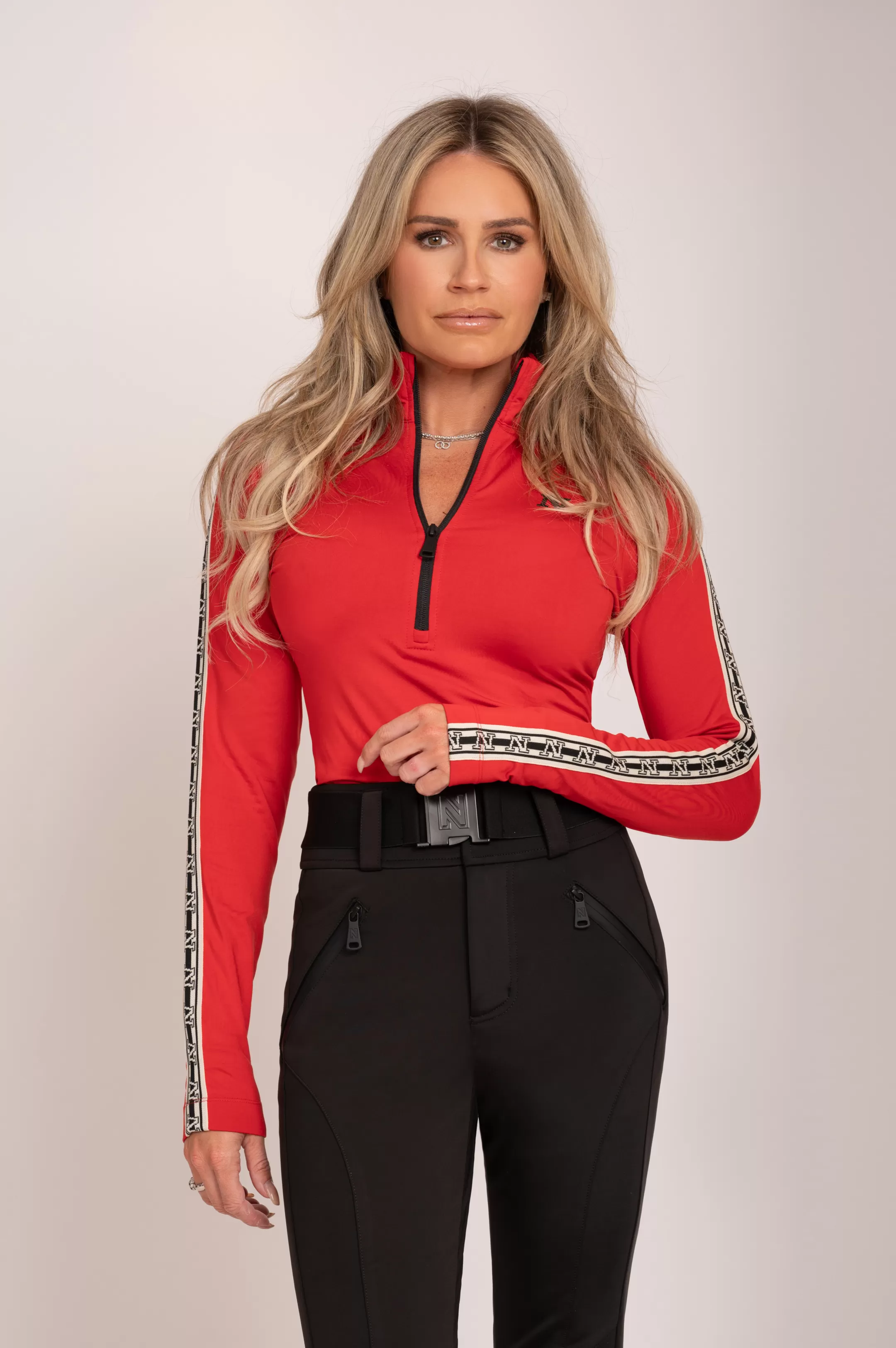 Store NIKKIE Ski pully with logo trim Kiss